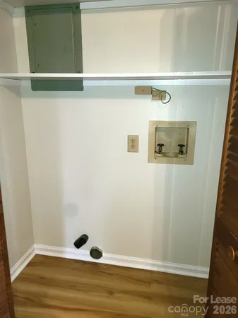 $1,050 | 2022 Oakdale Road, Charlotte, NC 28216