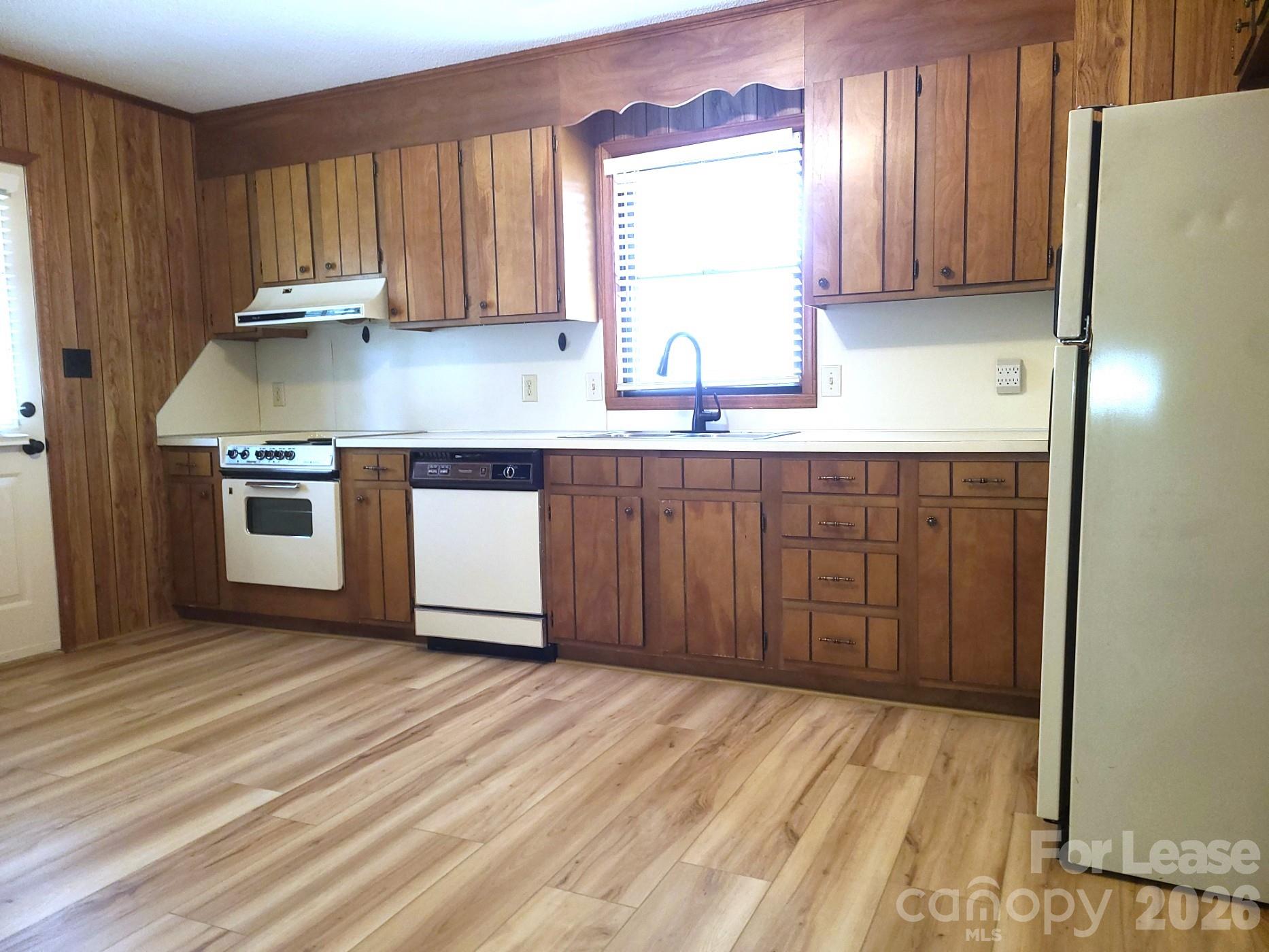 2022 Oakdale Road Charlotte, NC 28216 - Photo 3 of 13