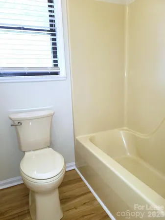 $1,050 | 2022 Oakdale Road, Charlotte, NC 28216