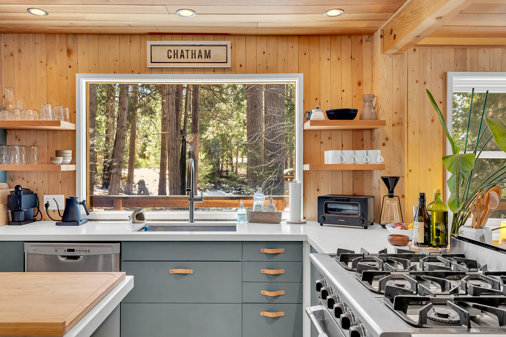 26299 Tahquitz Drive Idyllwild, CA 92549 - Photo 13 of 61 9