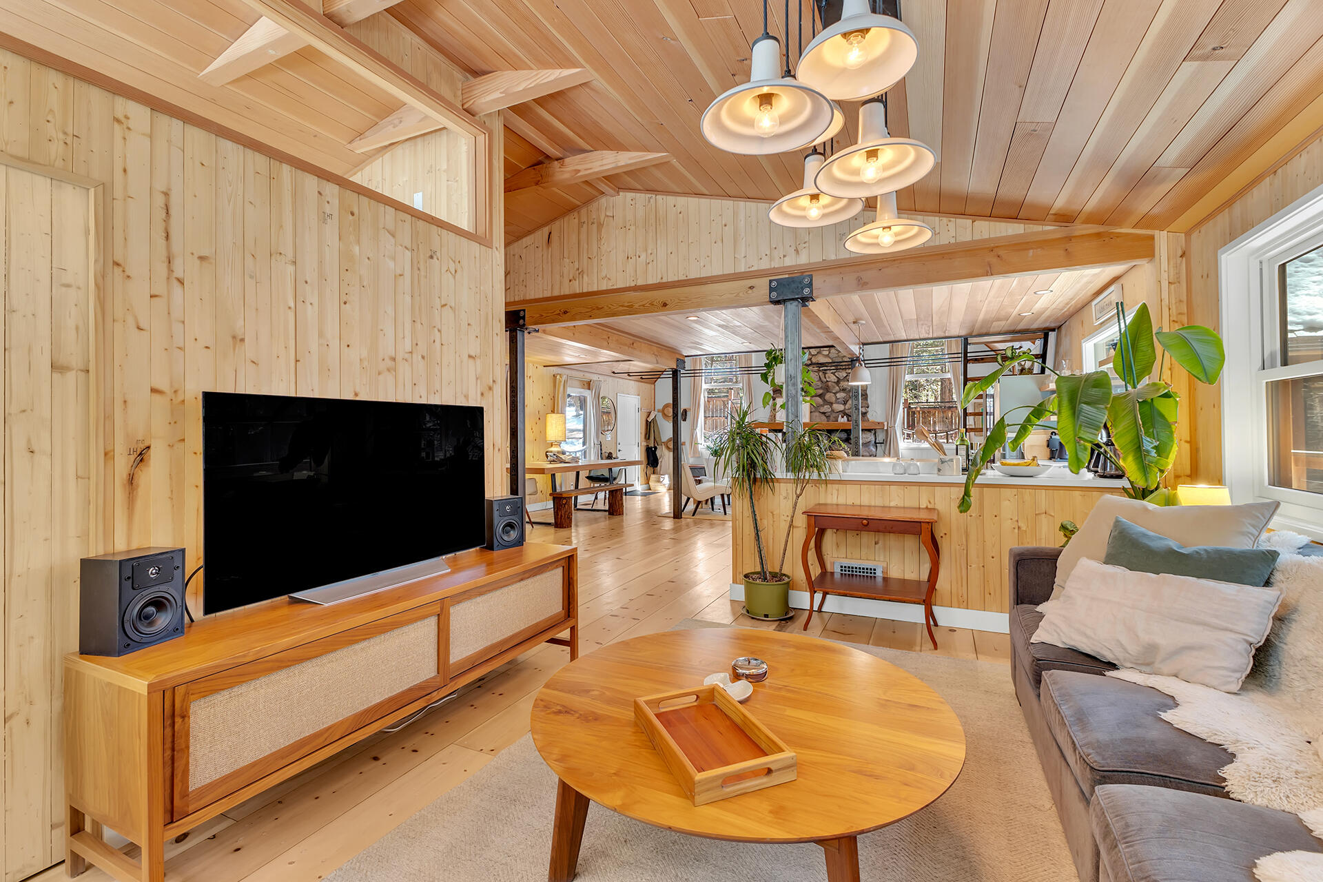 26299 Tahquitz Drive Idyllwild, CA 92549 - Photo 16 of 61 17