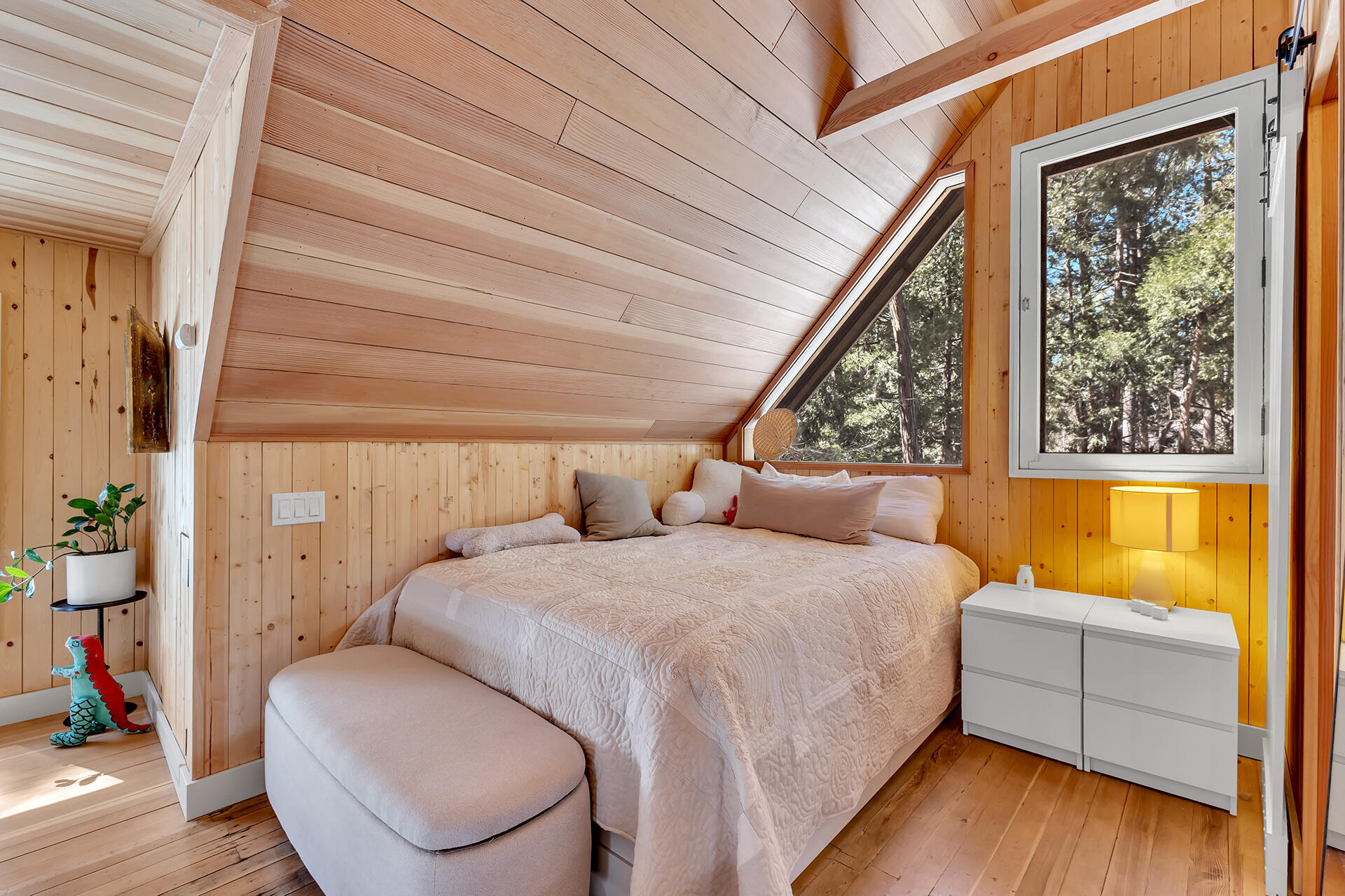 26299 Tahquitz Drive Idyllwild, CA 92549 - Photo 22 of 61 25