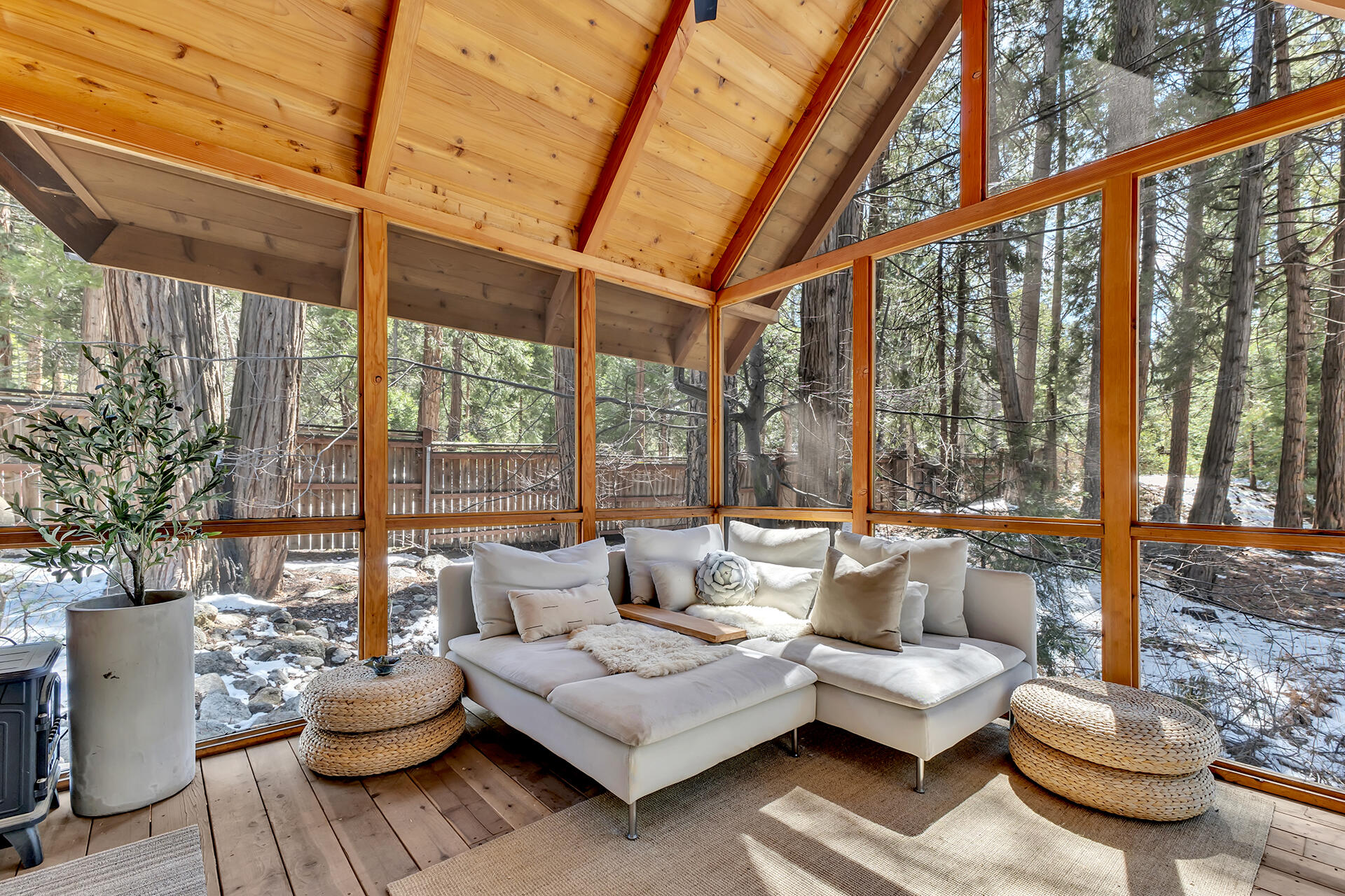 26299 Tahquitz Drive Idyllwild, CA 92549 - Photo 30 of 61 33