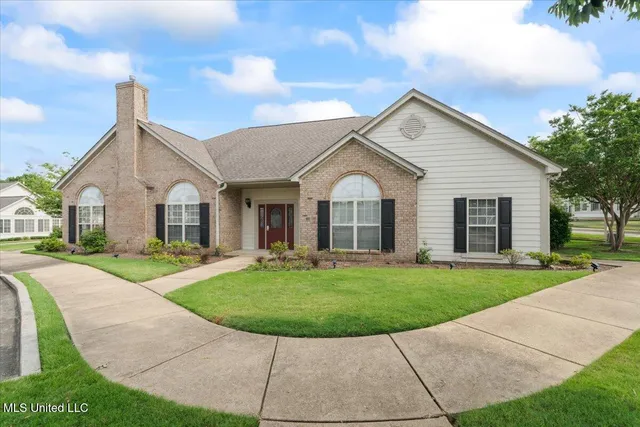 $280,000 | 8897 Parkview Oaks Circle, Olive Branch, MS 38654