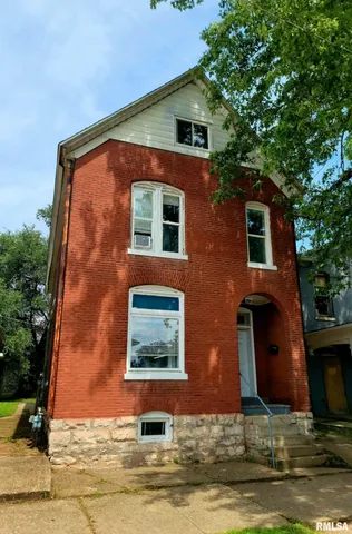 $99,500 | 1005 Jersey Street, Quincy, IL 62301