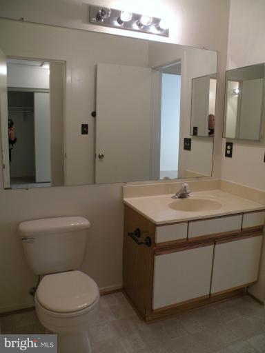 1514 B Summerchase Court, Unit B Reston, VA 20194 - Photo 6 of 25 Bath