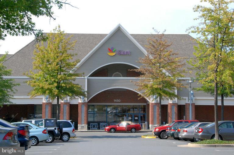 1514 B Summerchase Court, Unit B Reston, VA 20194 - Photo 7 of 25 Community