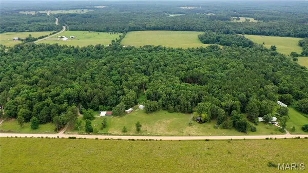 $450,000 | 22711 Center Valley Road, Hartshorn, MO 65479