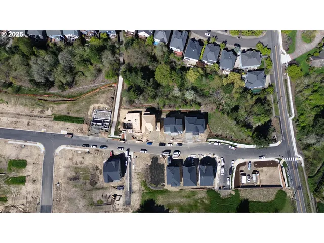 a house view with a outdoor space