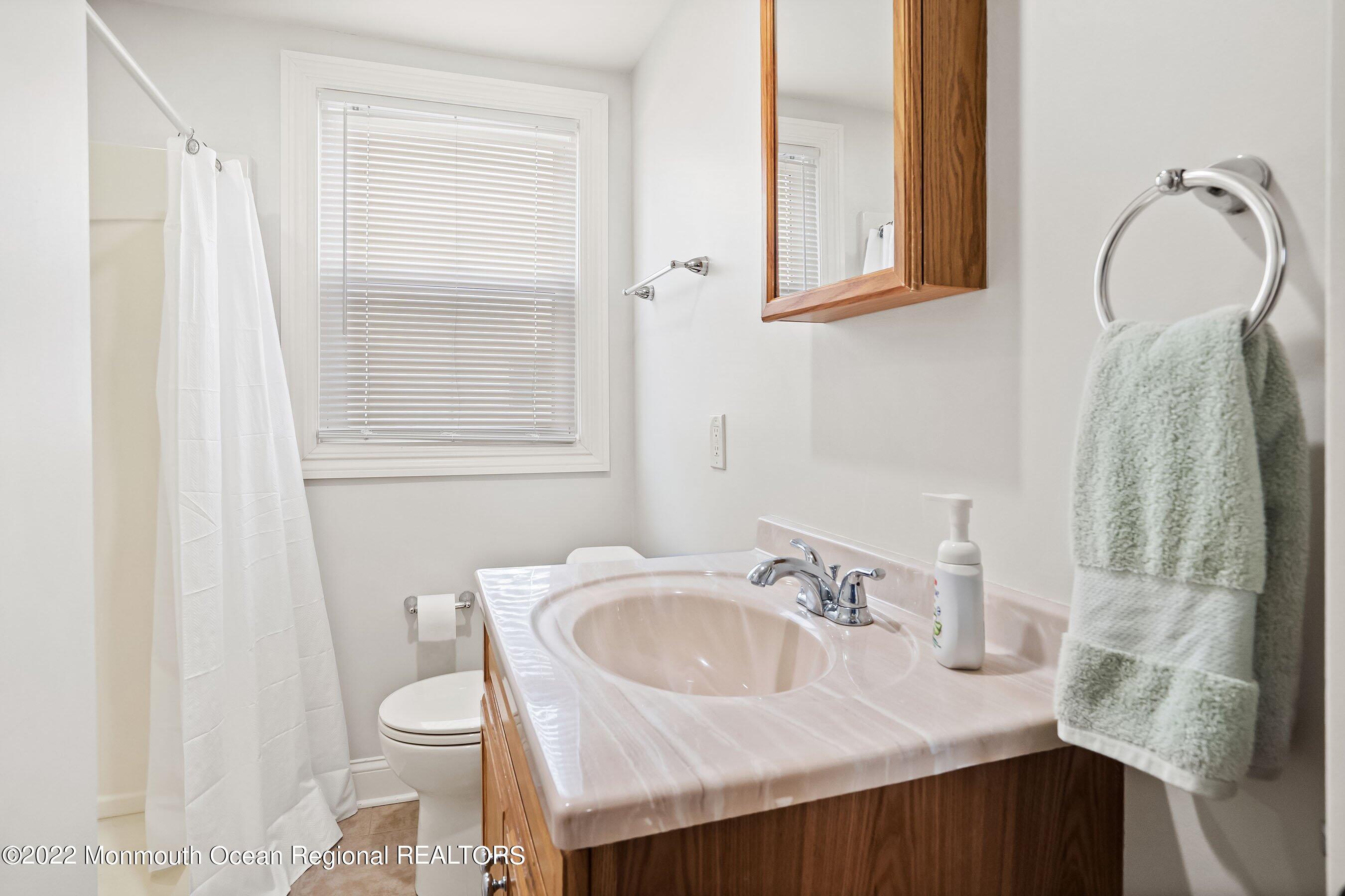 197 2nd Avenue Manasquan, NJ 08736 - Photo 22 of 30 16-Int4 Lav1