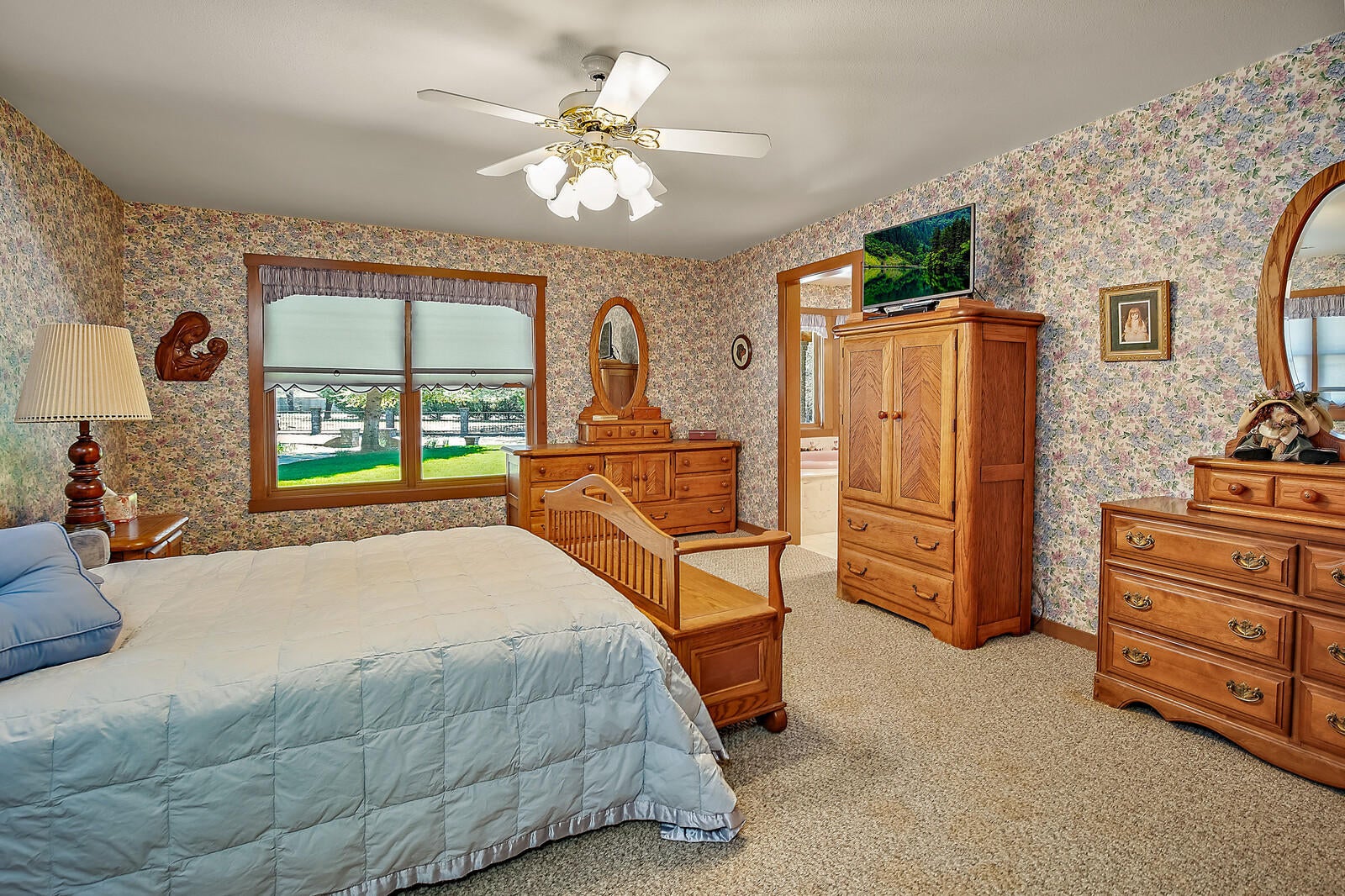 12300 Blackwell Road Central Point, OR 97502 - Photo 54 of 76 bed3
