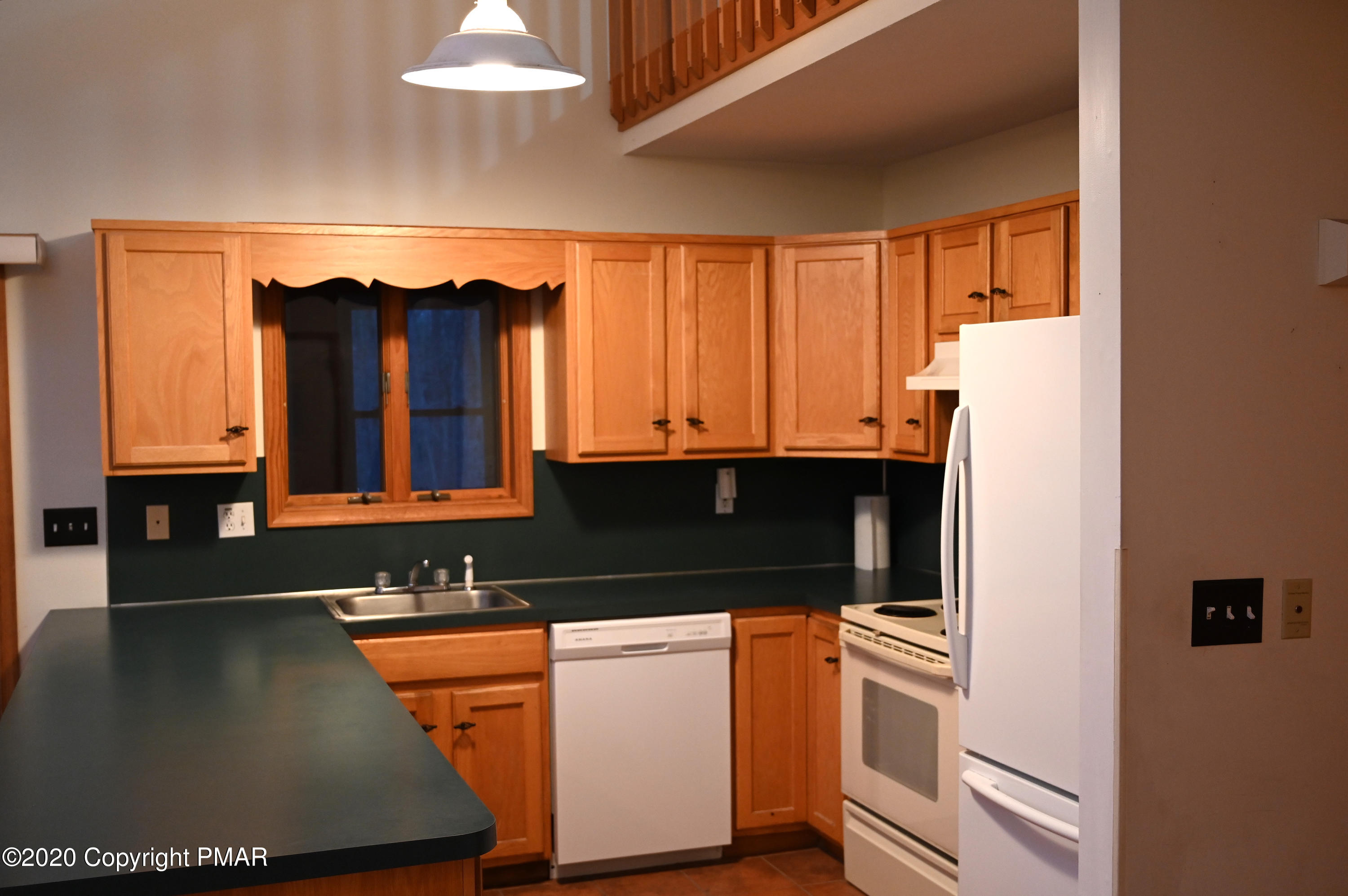 6440 Decker Road Bushkill, PA 18324 - Photo 8 of 36 DSC_0723