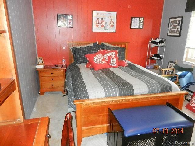 690 Lockmoore Court Rochester, MI 48307 - Photo 28 of 44 DSCN9481.jpg