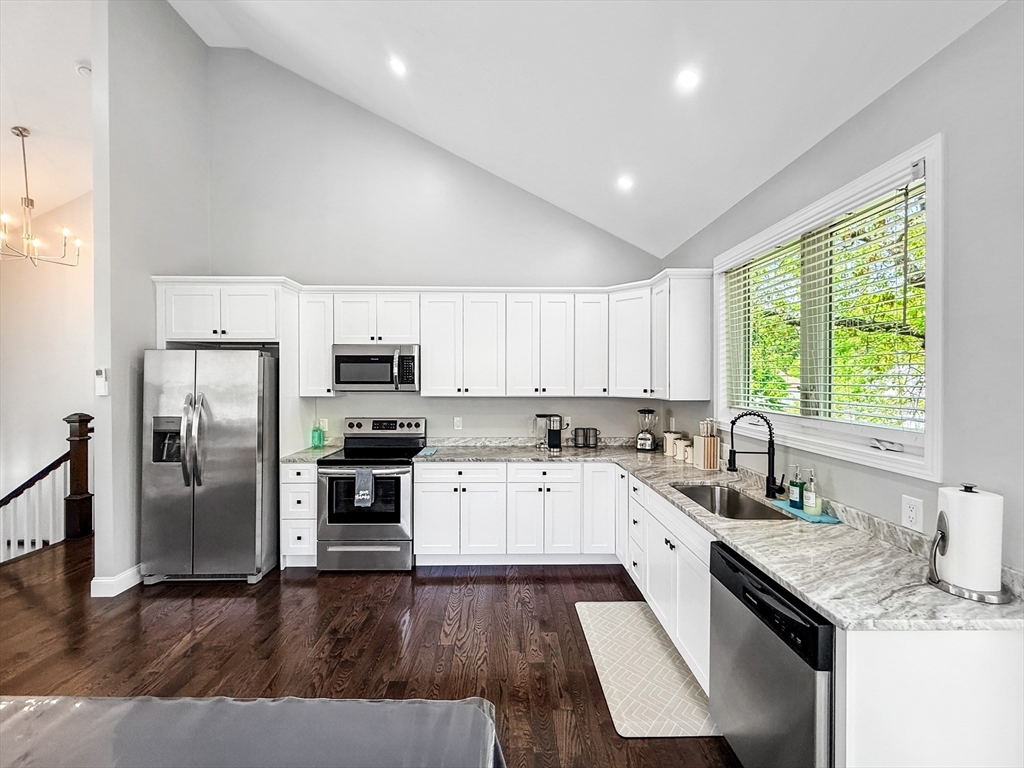 16 Adelle Circuit Worcester, MA 01607 - Photo 10 of 30