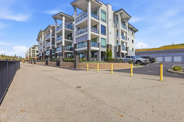 $1,250,000 | 447 West Waterside Drive, Unit 305, Post Falls, ID 83854