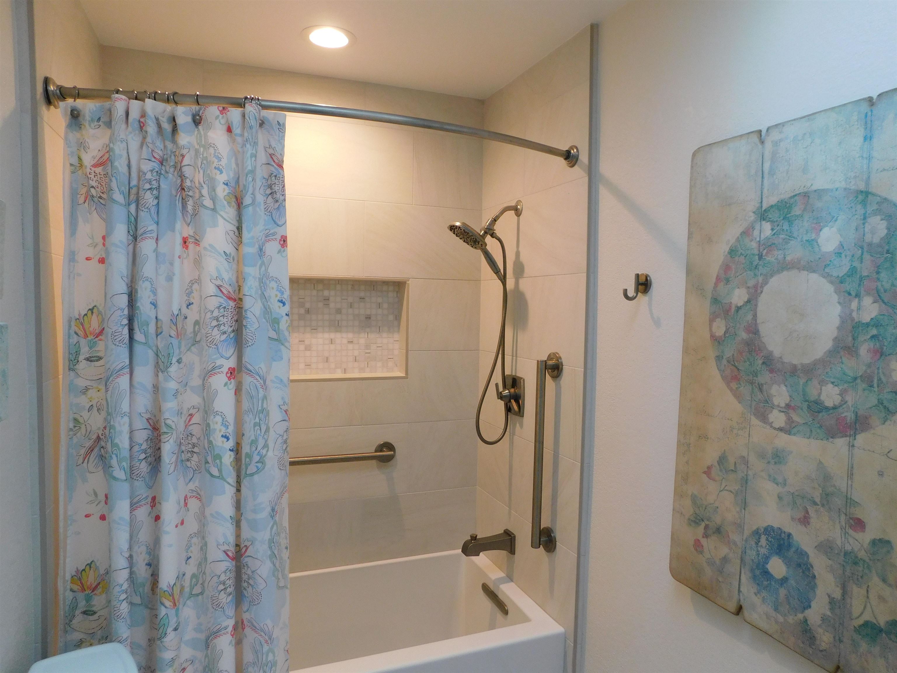 1169 Copper Cottage Lane Modesto, CA 95355 - Photo 27 of 42 a bathroom with a shower