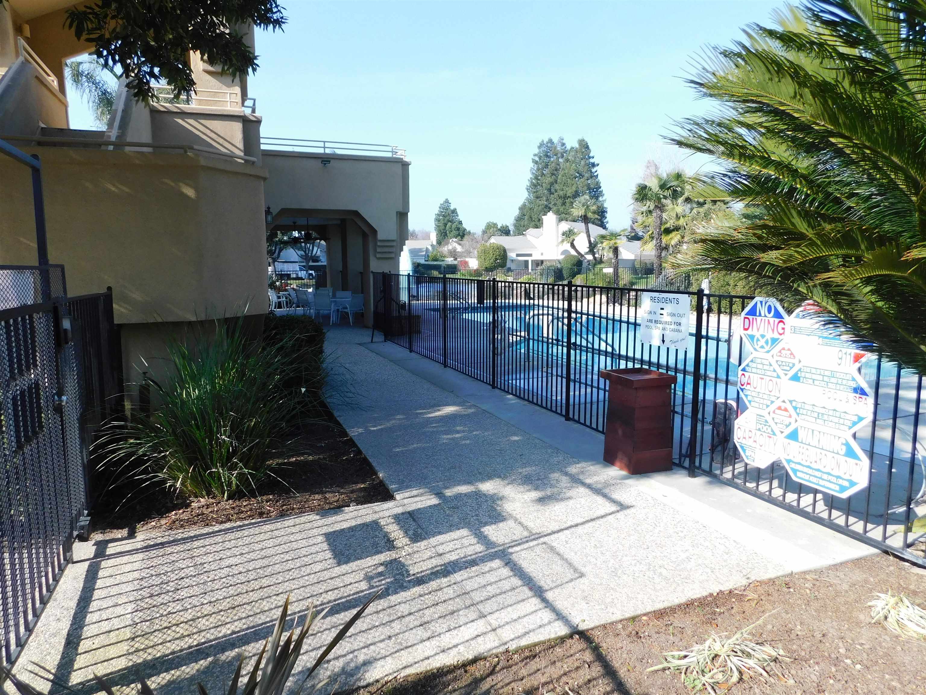 1169 Copper Cottage Lane Modesto, CA 95355 - Photo 39 of 42 a view of a terrace with plants