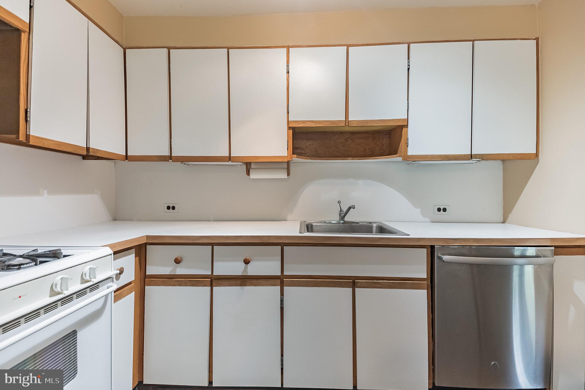 1149 Bloomdale Road Philadelphia, PA 19115 - Photo 14 of 37