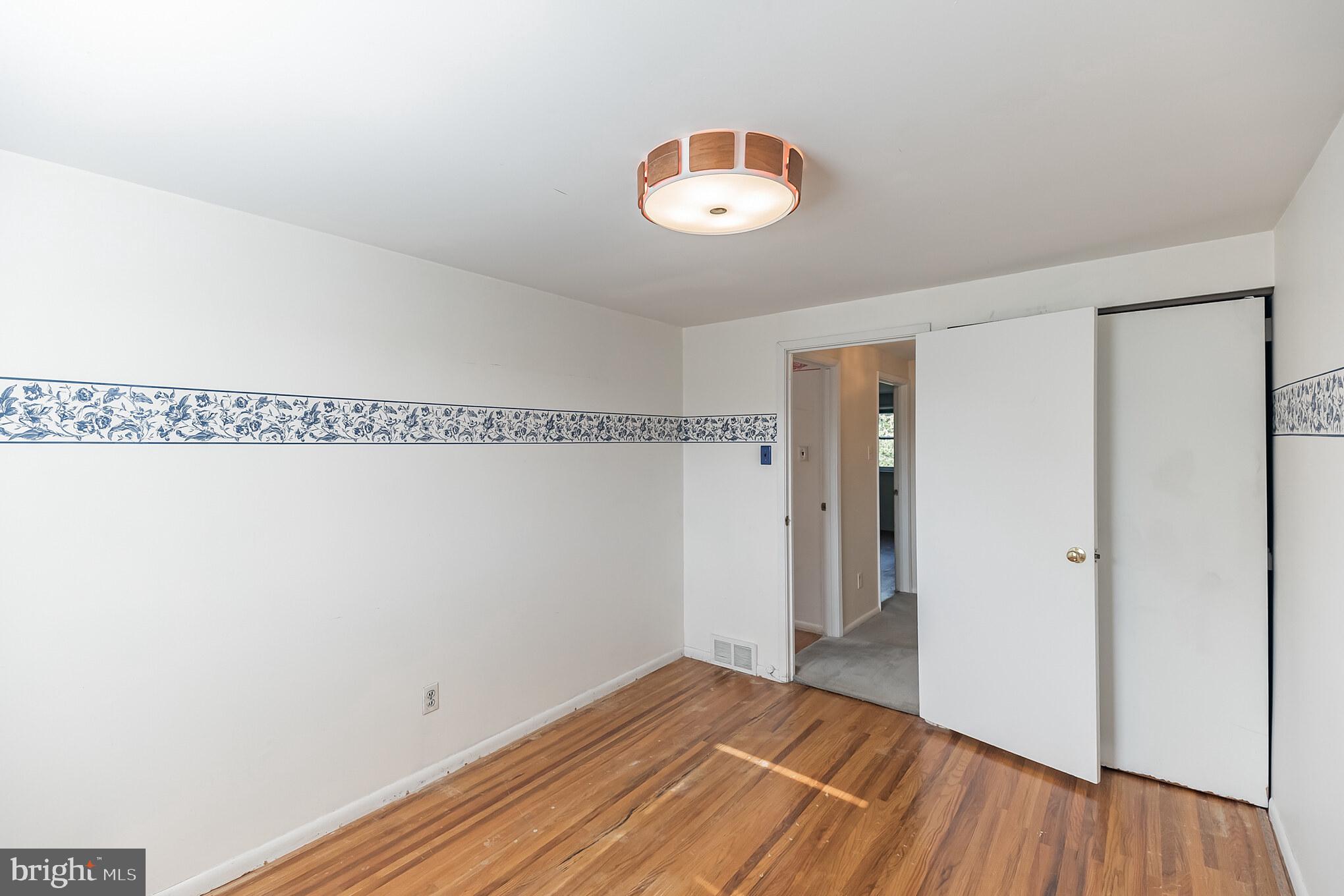 1149 Bloomdale Road Philadelphia, PA 19115 - Photo 27 of 37