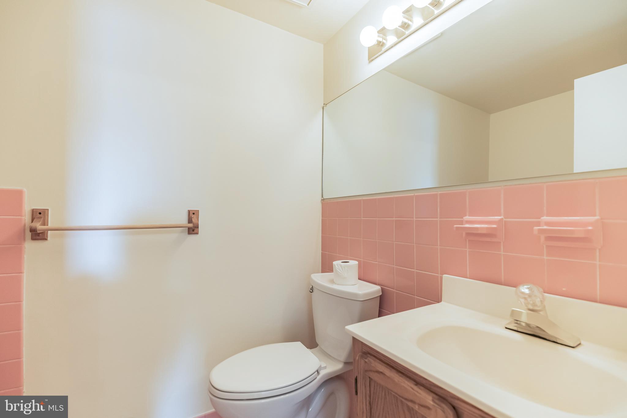 1149 Bloomdale Road Philadelphia, PA 19115 - Photo 28 of 37