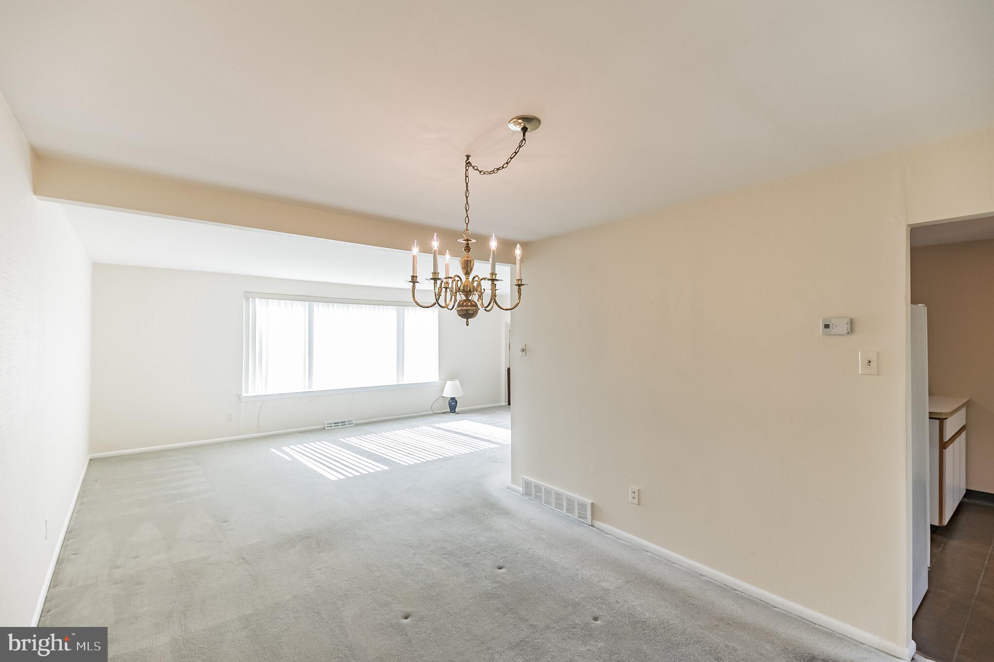 1149 Bloomdale Road Philadelphia, PA 19115 - Photo 9 of 37