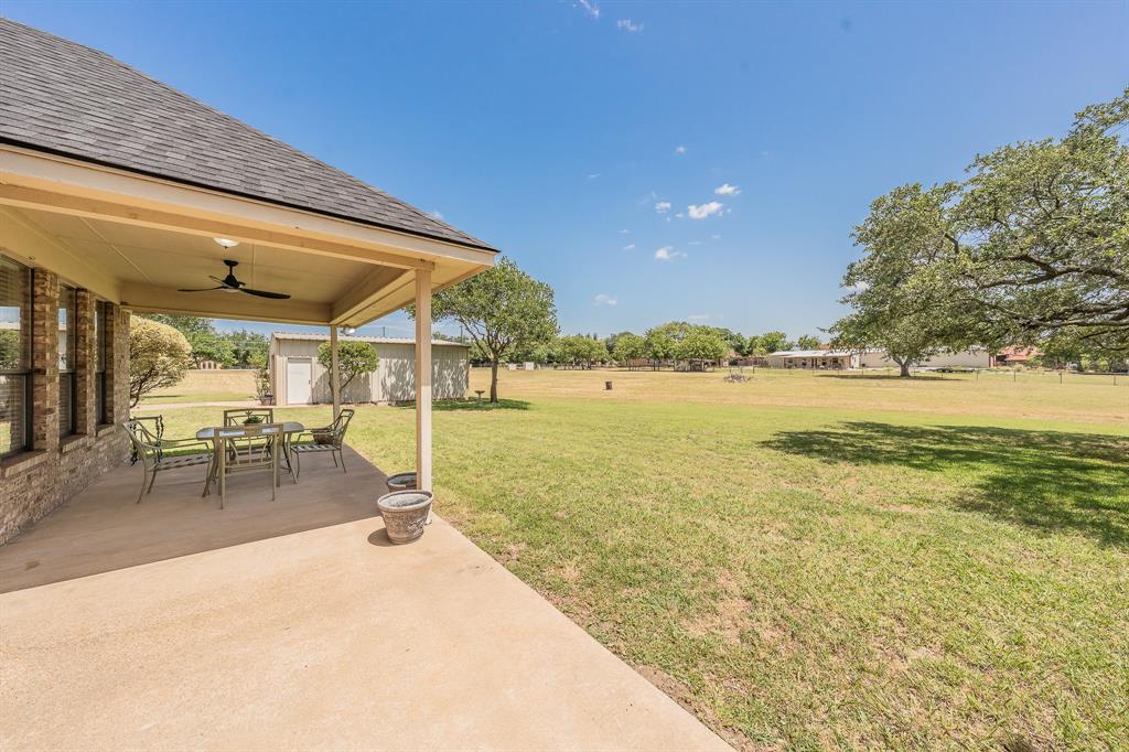 2305 Floyd Hampton Road Crowley, TX 76036 - Photo 30 of 40