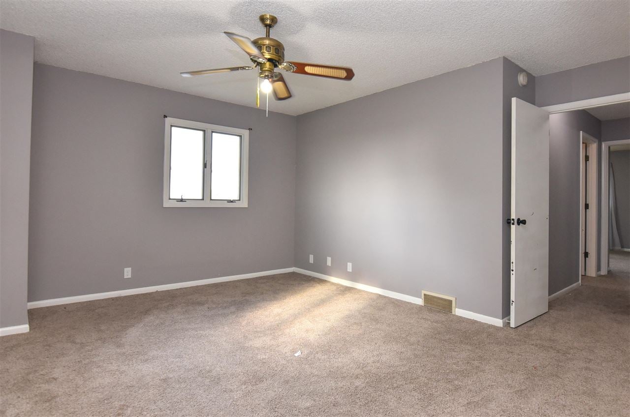 232 North Knoll Ridge Street North English, IA 52316 - Photo 11 of 26 Gallery Image 11