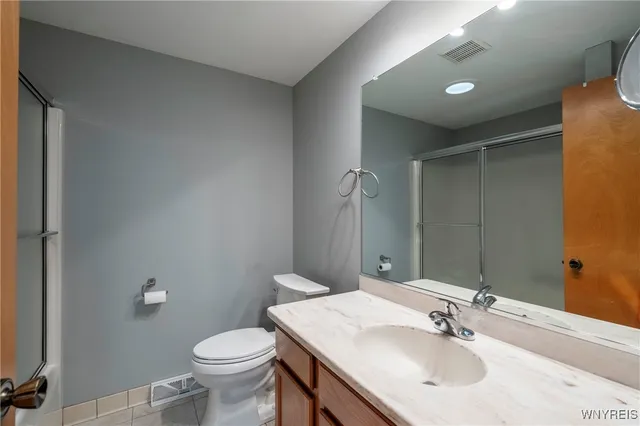 $349,000 | 27 Wellington Court North, Amherst, NY 14221