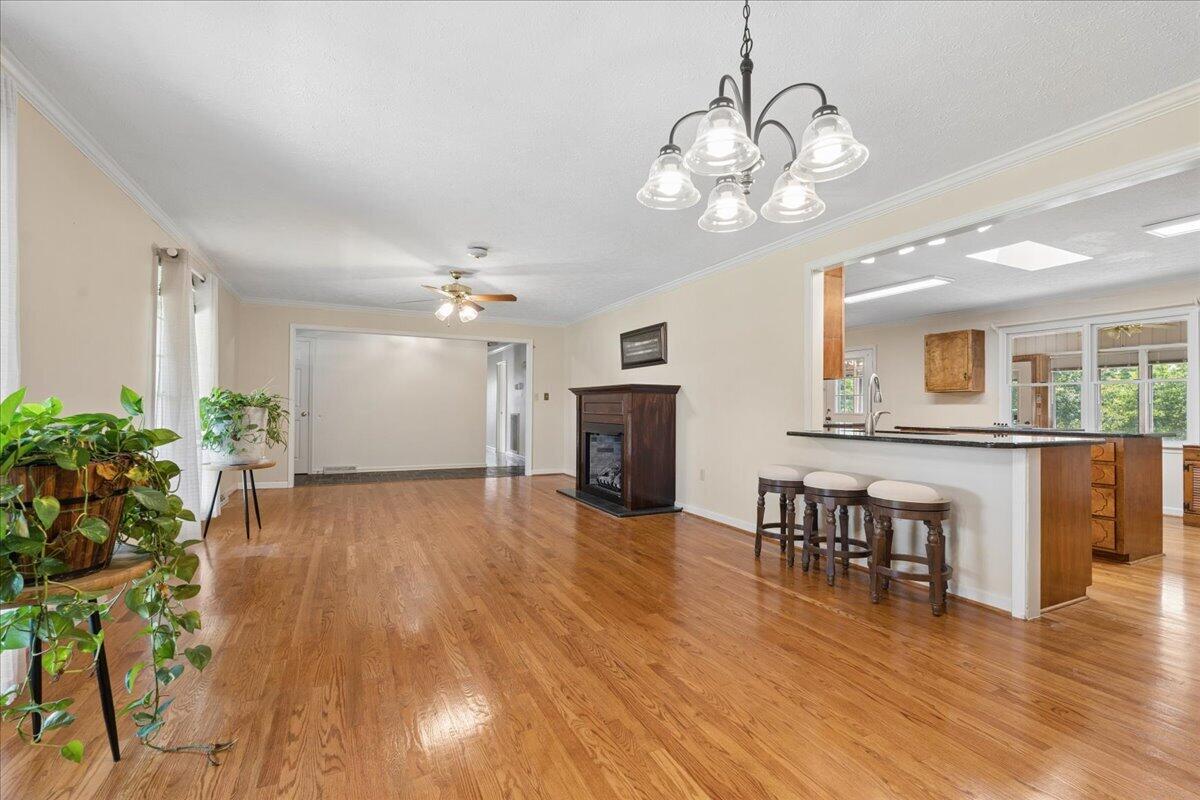 218 North Branch Road Bedford, VA 24523 - Photo 7 of 58 Living Room