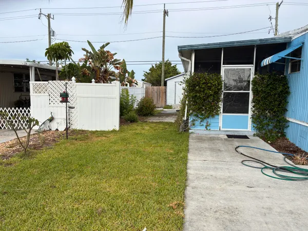 $143,000 | 8268 Southeast Swan Avenue, Hobe Sound, FL 33455
