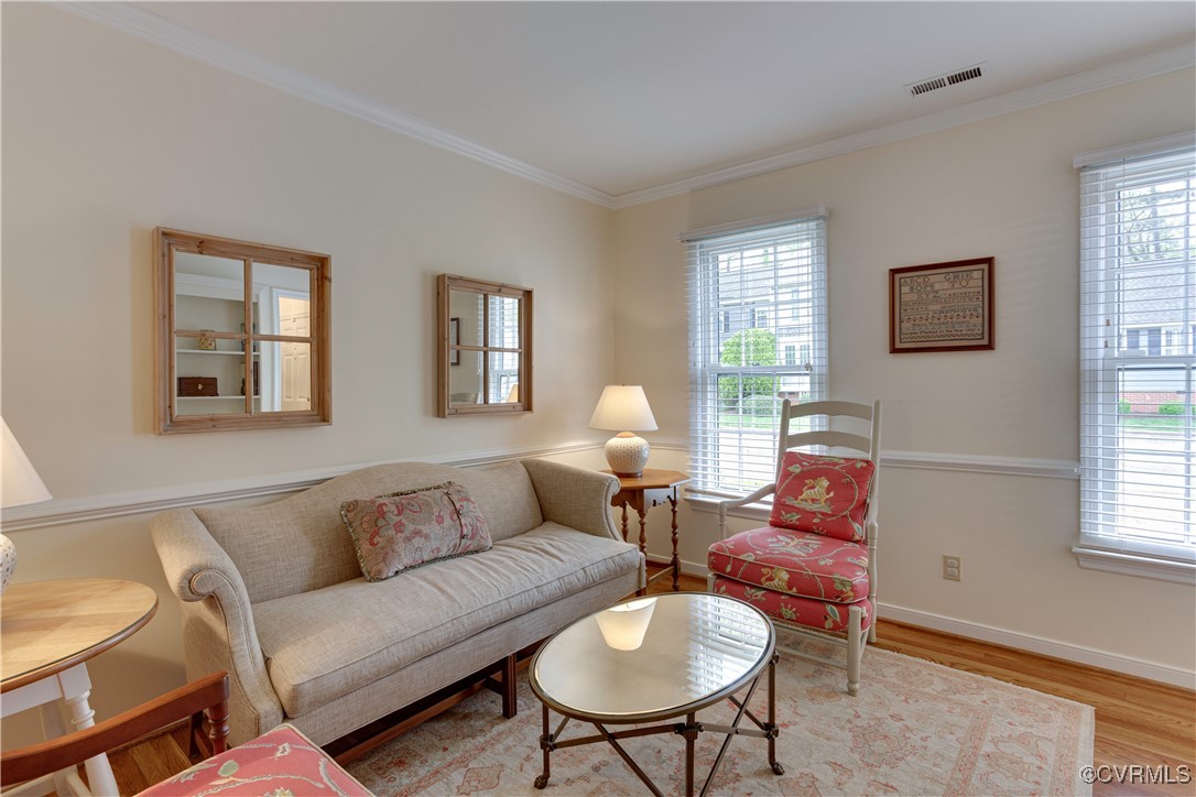 2706 Berkeley Pointe Drive Henrico, VA 23233 - Photo 14 of 48 a living room with furniture and a window