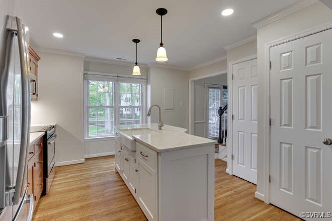 2706 Berkeley Pointe Drive Henrico, VA 23233 - Photo 20 of 48 a bathroom with a sink a vanity and a mirror
