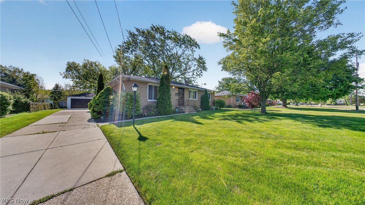 6649 Maplehurst Road North Olmsted, OH 44070 - Photo 46 of 47