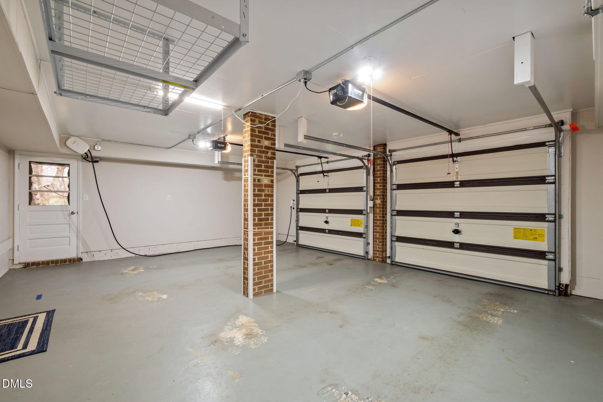321 Brandywine Road Chapel Hill, NC 27516 - Photo 24 of 38 a view of a room with stairs