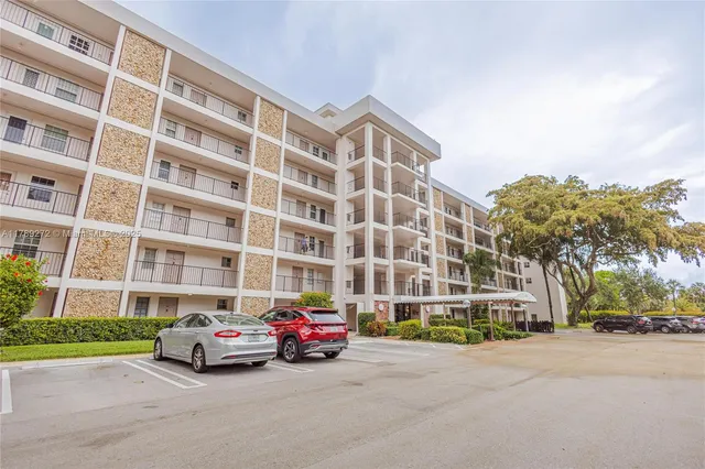$259,000 | 2751 North Palm Aire Drive, Unit 310, Pompano Beach, FL 33069