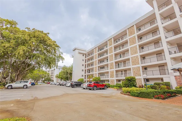 $259,000 | 2751 North Palm Aire Drive, Unit 310, Pompano Beach, FL 33069