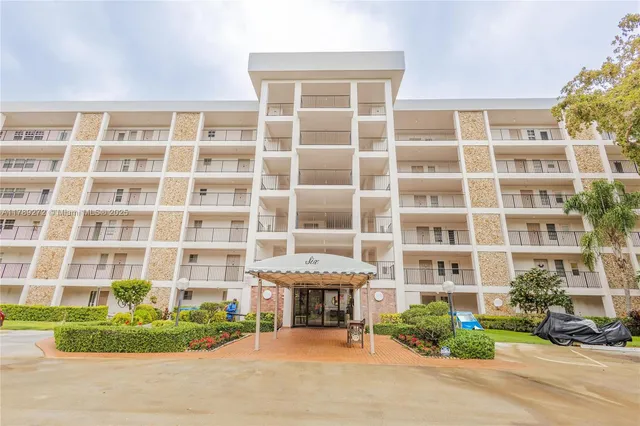 $259,000 | 2751 North Palm Aire Drive, Unit 310, Pompano Beach, FL 33069