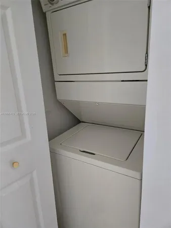 $199,000 | 11060 Southwest 196th Street, Unit 504, Cutler Bay, FL 33157