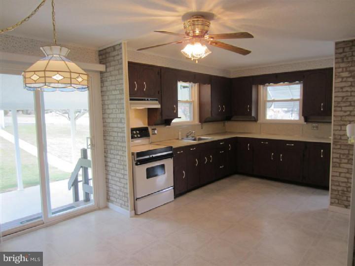 201 Montrose Boulevard Reading, PA 19607 - Photo 10 of 16 Gallery Image 10