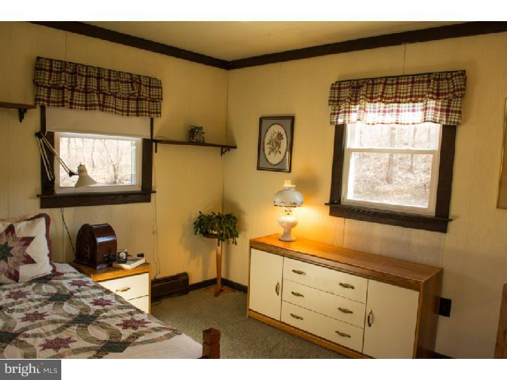160 Morvale Road Easton, PA 18042 - Photo 13 of 24 Bedroom 2