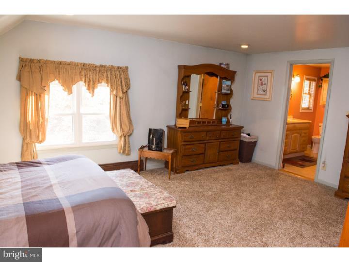 160 Morvale Road Easton, PA 18042 - Photo 15 of 24 Master Bedroom