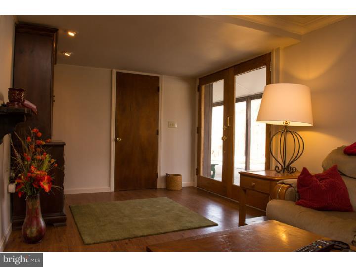 160 Morvale Road Easton, PA 18042 - Photo 17 of 24 Foyer
