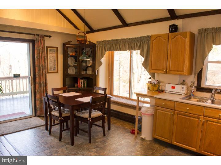 160 Morvale Road Easton, PA 18042 - Photo 7 of 24 Breakfast Room