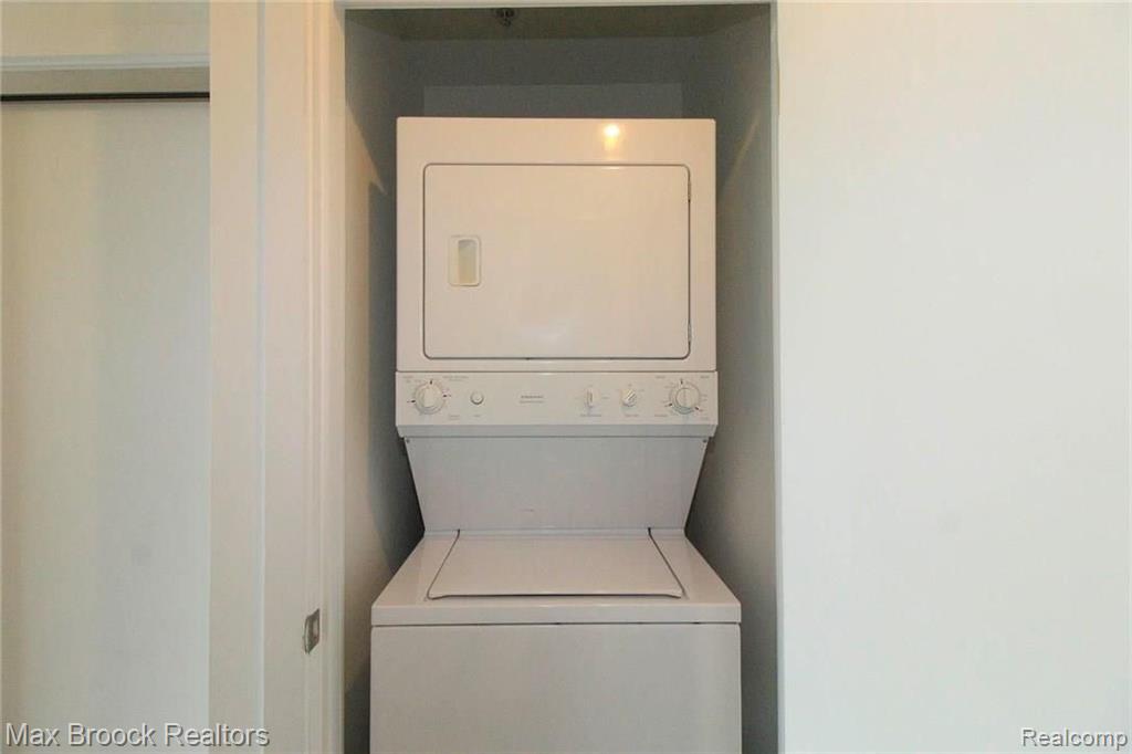 211 East 9 Mile Road, Unit 207 Ferndale, MI 48220 - Photo 21 of 30