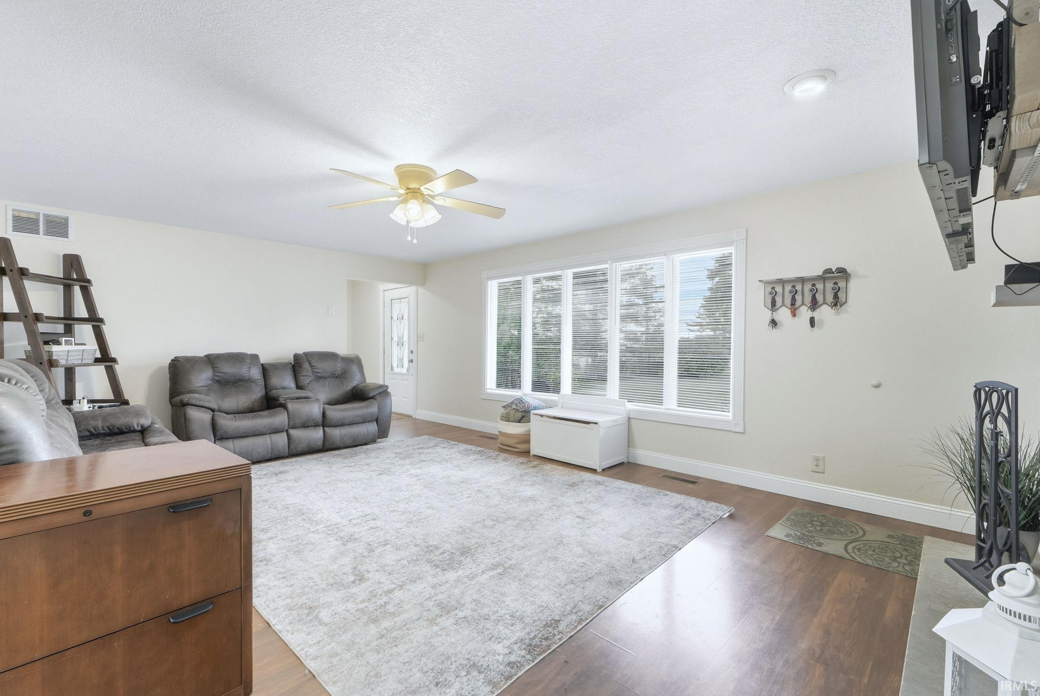 3668 Stellhorn Road Fort Wayne, IN 46815 - Photo 4 of 19 Gallery Image 4
