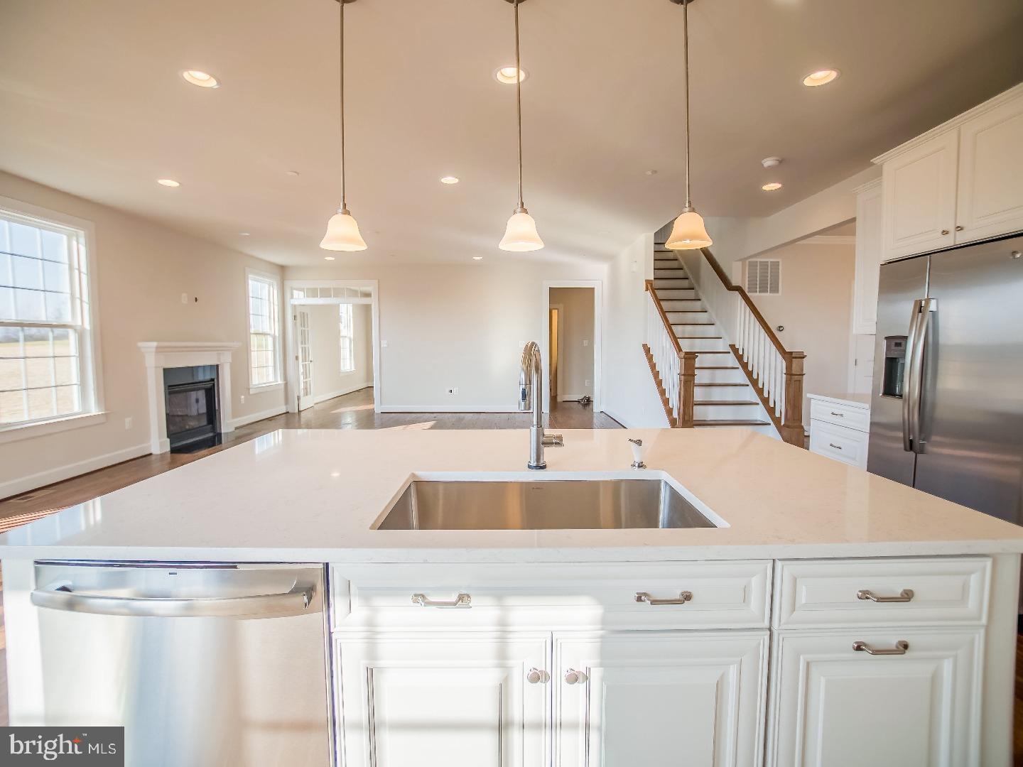 27 Ruthies Way Chalfont, PA 18914 - Photo 2 of 6 Gallery Image 2