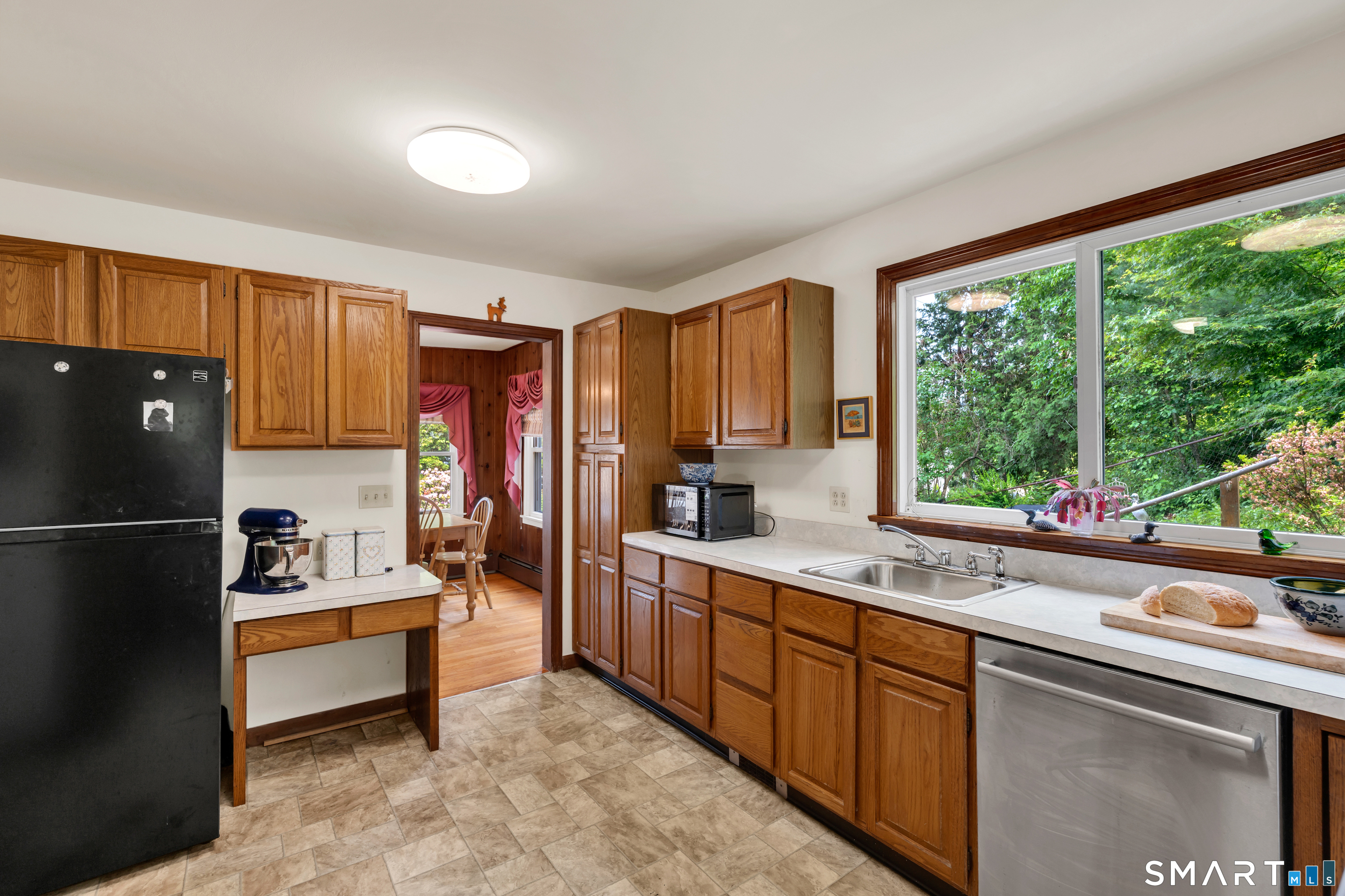 16 Ledge Road East Lyme, CT 06357 - Photo 15 of 34