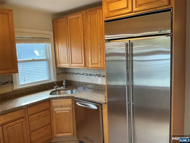 $3,200 | 493 Engle Street, Unit 2A, Englewood, NJ 07631