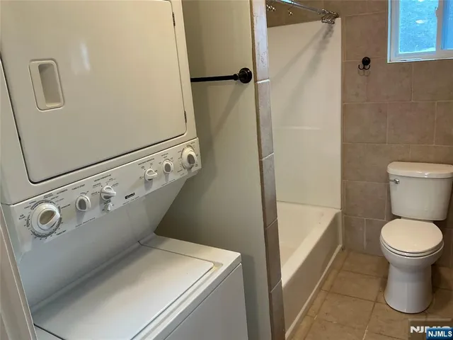 $3,200 | 493 Engle Street, Unit 2A, Englewood, NJ 07631