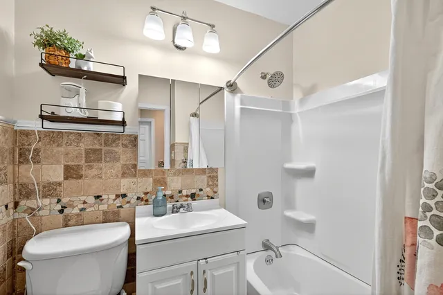 $869,000 | 21 West 15th Street, Bayonne, NJ 07002